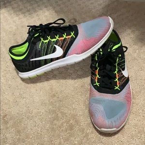 Nike training flex adapt multicolor tennis shoe